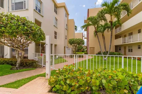 1810 New Palm Way Boynton Beach FL 33435