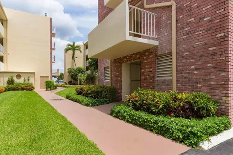 1810 New Palm Way Boynton Beach FL 33435