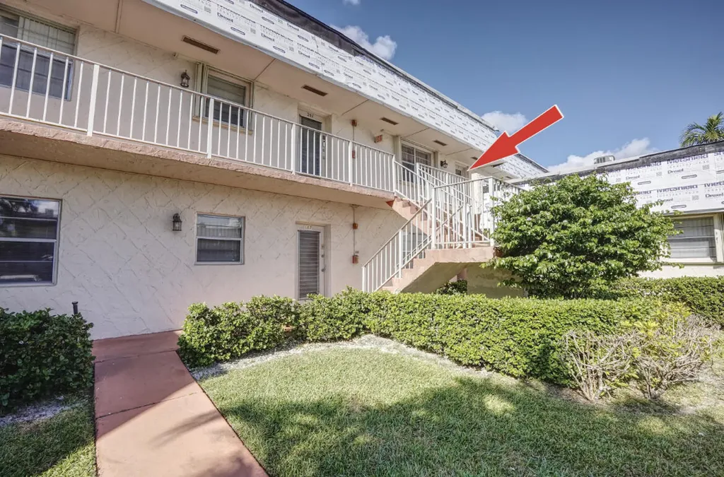 12012 Greenway Circle Royal Palm Beach FL 33411