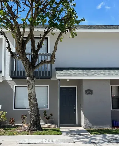 4704 Pier Drive Greenacres FL 33463