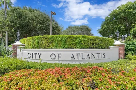 419 Pine Tree Court Atlantis FL 33462