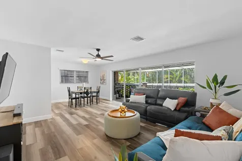 419 Pine Tree Court Atlantis FL 33462