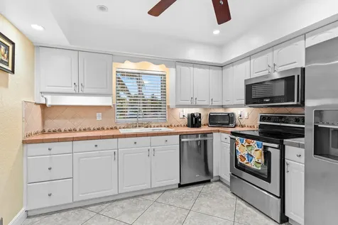 1540 Sw 56th Avenue Plantation FL 33317