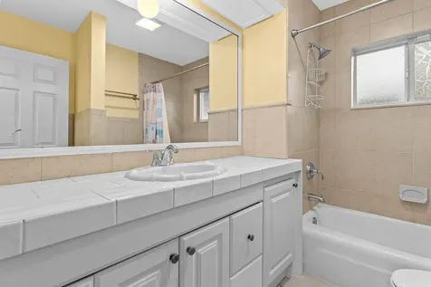 1540 Sw 56th Avenue Plantation FL 33317