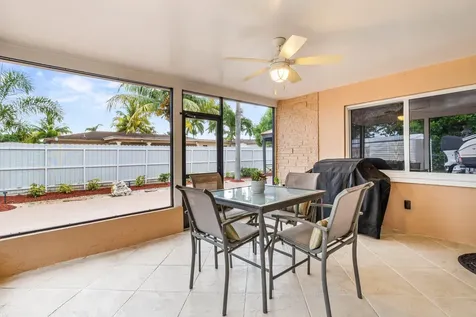 1540 Sw 56th Avenue Plantation FL 33317