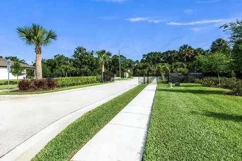 6358 Arcadia Square Vero Beach FL 32966