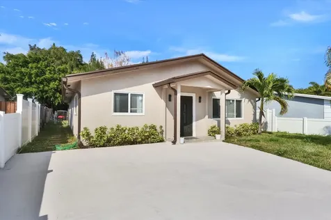 255 Glouchester Street Boca Raton FL 33487