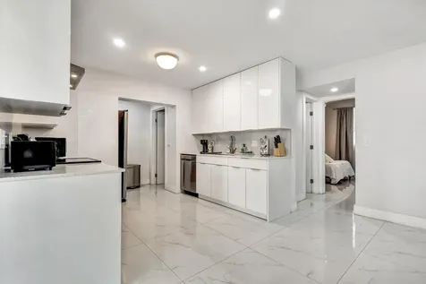 255 Glouchester Street Boca Raton FL 33487