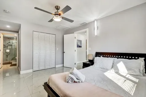 255 Glouchester Street Boca Raton FL 33487