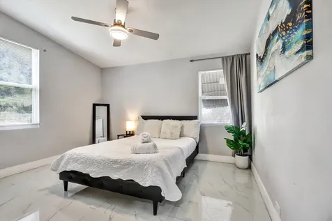 255 Glouchester Street Boca Raton FL 33487