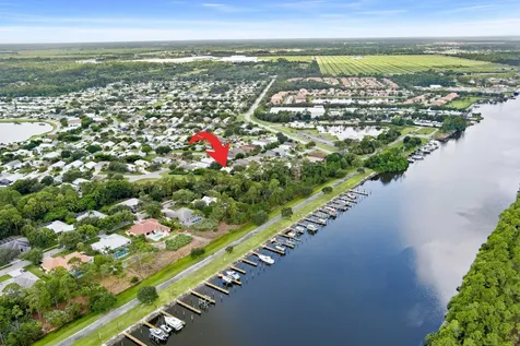 8897 Sw Fishermans Wharf Drive Stuart FL 34997
