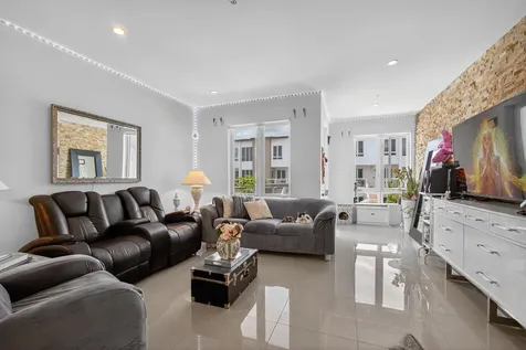 10225 NW 63rd Terrace Doral FL 33178