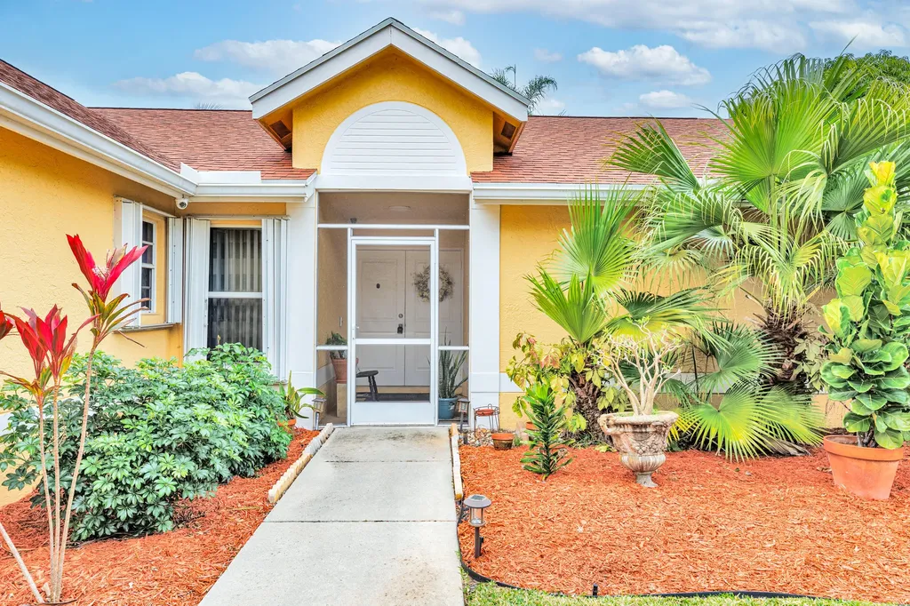 9066 Parragon Way Boynton Beach FL 33472