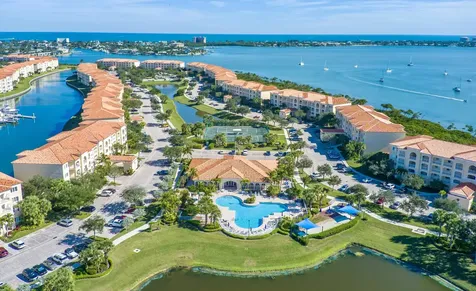 33 Harbour Isle Drive Fort Pierce FL 34949