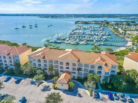 33 Harbour Isle Drive Fort Pierce FL 34949