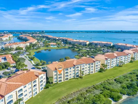 33 Harbour Isle Drive Fort Pierce FL 34949