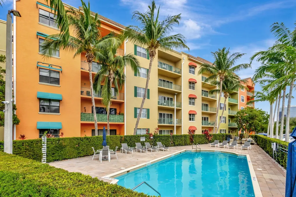 1620 Presidential Way West Palm Beach FL 33401