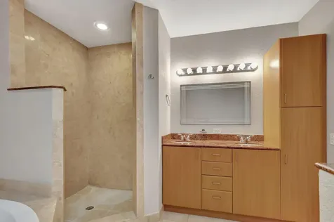 1620 Presidential Way West Palm Beach FL 33401