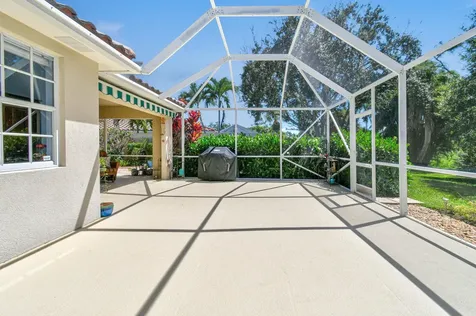 8256 Se Paurotis Lane Hobe Sound FL 33455