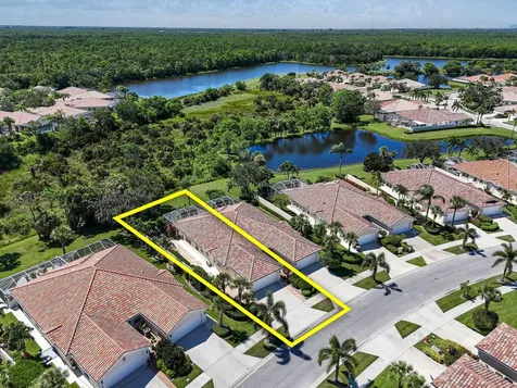 8256 Se Paurotis Lane Hobe Sound FL 33455