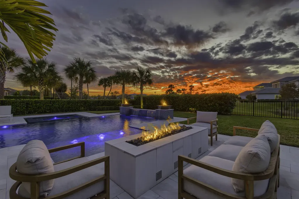 9261 Coral Isles Circle Palm Beach Gardens FL 33412