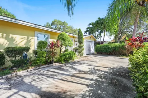 237 SW 5th Avenue Boynton Beach FL 33435