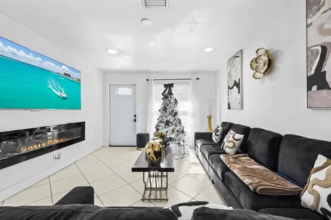 237 SW 5th Avenue Boynton Beach FL 33435