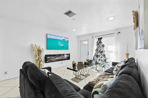 237 SW 5th Avenue Boynton Beach FL 33435