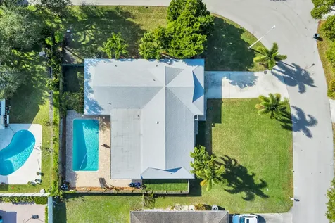 4244 Hyacinth Circle Palm Beach Gardens FL 33410