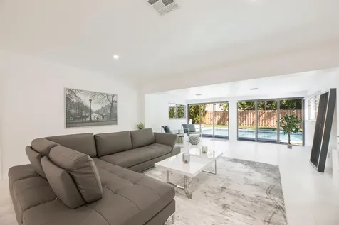 3000 NE 21st Terrace Fort Lauderdale FL 33306