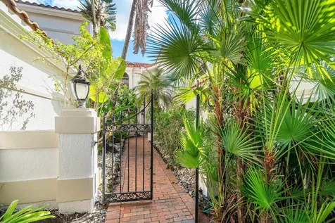 22640 Caravelle Circle Boca Raton FL 33433