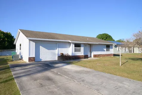 443 Sw Meadow Terrace Port Saint Lucie FL 34984