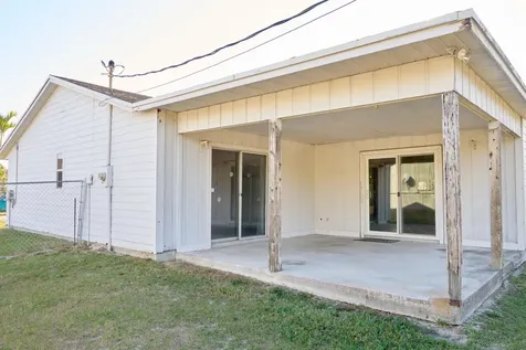 443 Sw Meadow Terrace Port Saint Lucie FL 34984