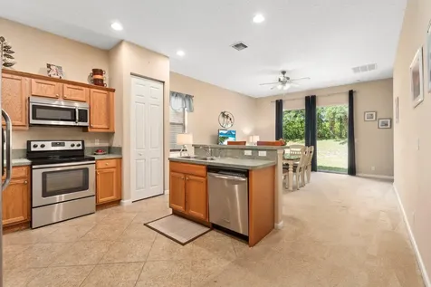 1014 Nw Leonardo Circle Port Saint Lucie FL 34986
