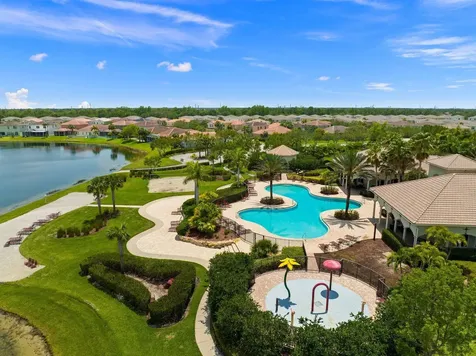 1014 Nw Leonardo Circle Port Saint Lucie FL 34986