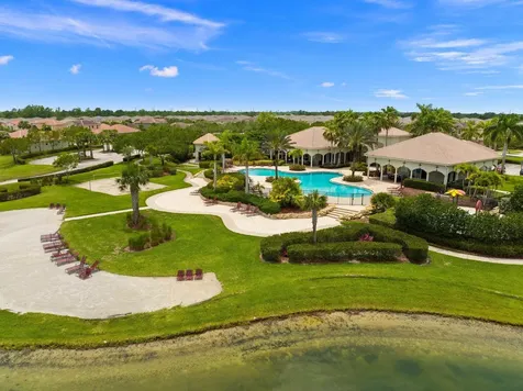 1014 Nw Leonardo Circle Port Saint Lucie FL 34986