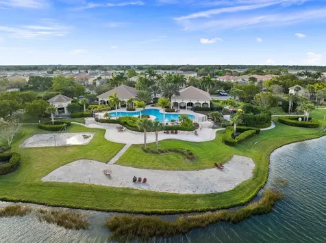 1014 Nw Leonardo Circle Port Saint Lucie FL 34986