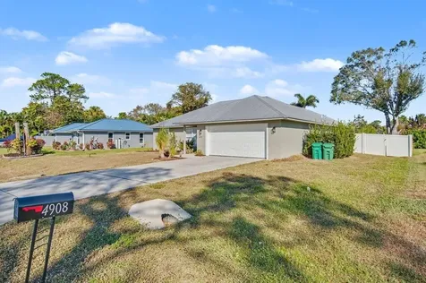4908 Paleo Pines Circle Fort Pierce FL 34951