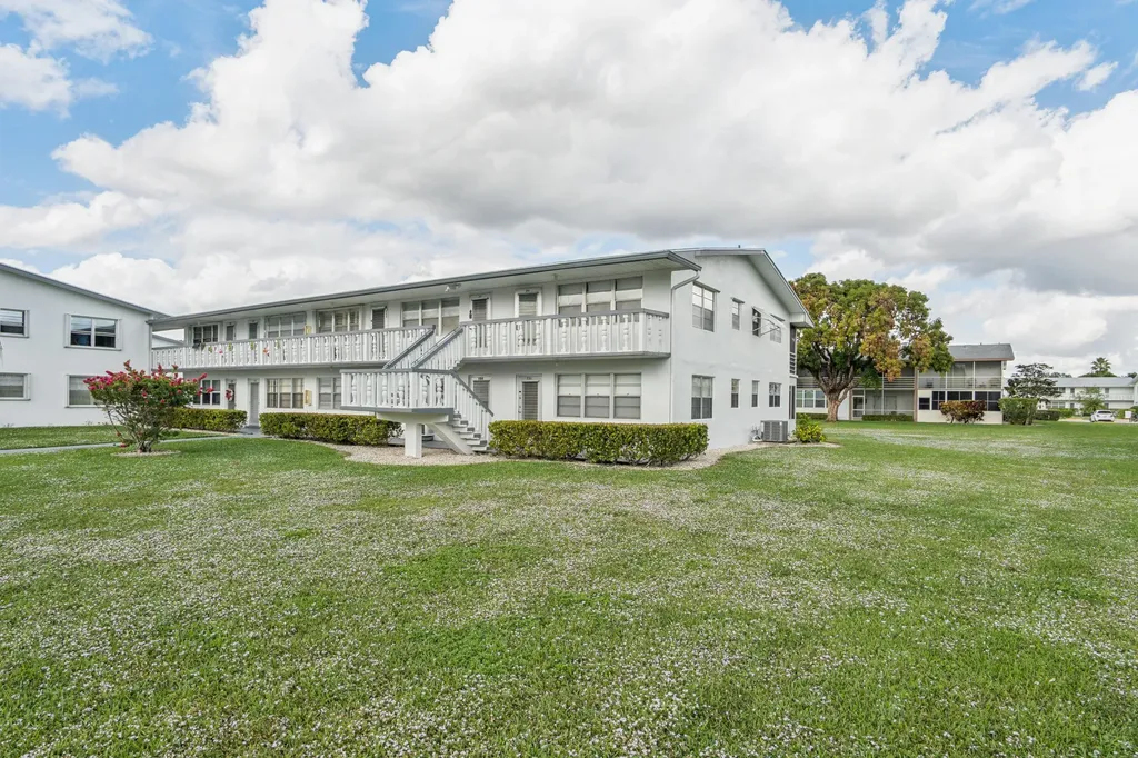 244 Camden J West Palm Beach FL 33417