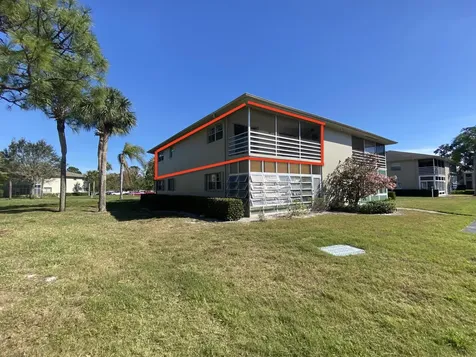 26 Lake Vista Trail Port Saint Lucie FL 34952