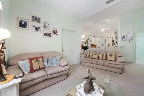 324 Ne Gladiola Avenue Port Saint Lucie FL 34983
