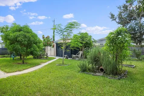 324 Ne Gladiola Avenue Port Saint Lucie FL 34983