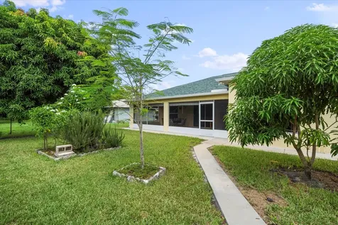 324 Ne Gladiola Avenue Port Saint Lucie FL 34983