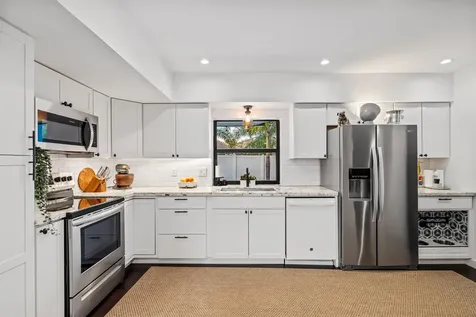 833 Nw 6th Terrace Boca Raton FL 33486