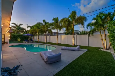 833 Nw 6th Terrace Boca Raton FL 33486