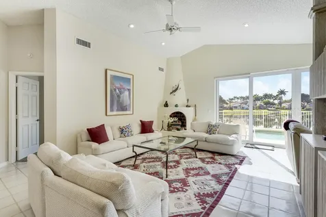 7283 Via Palomar Boca Raton FL 33433
