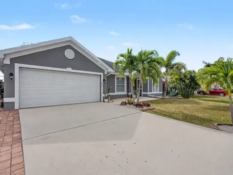 2674 SE Melaleuca Boulevard Port Saint Lucie FL 34952