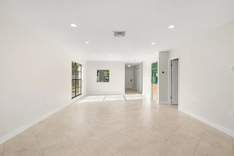 13 Southport Lane Boynton Beach FL 33436
