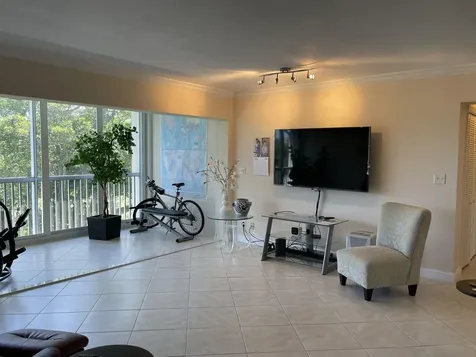 300 E Royal Palm Road Boca Raton FL 33432