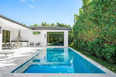 212 Nw 18th Street Delray Beach FL 33444